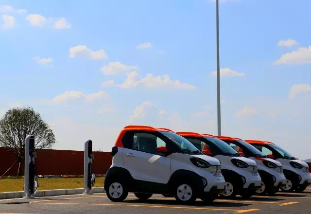 广西首家新能源车动力电池生产企业落户柳州-